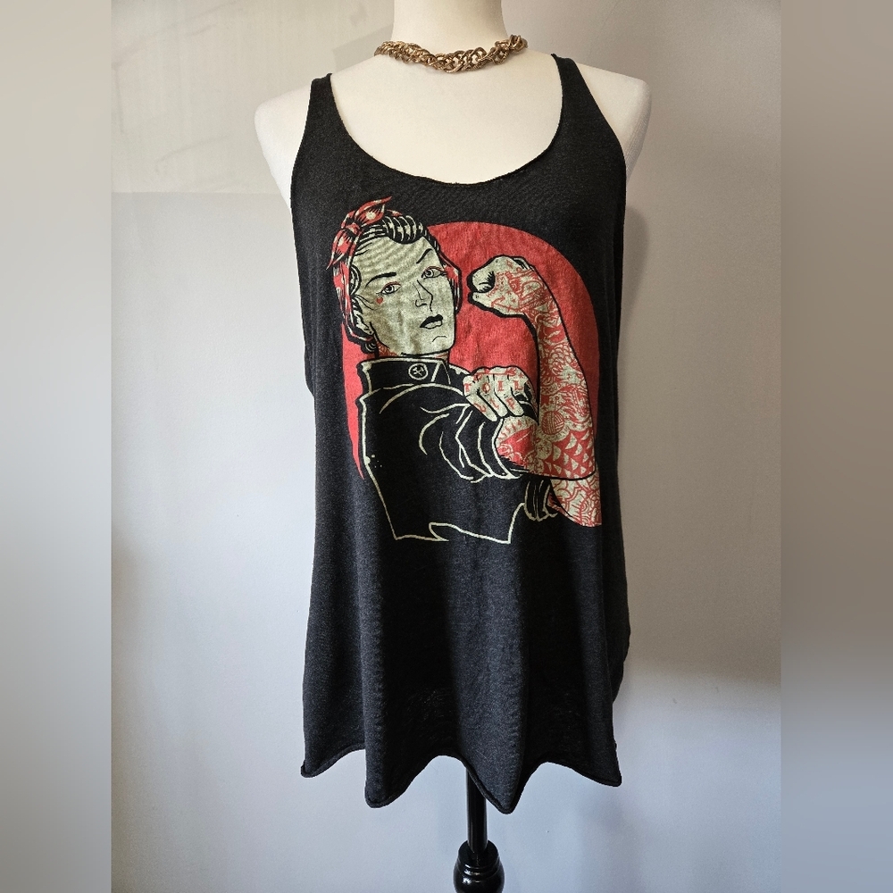 Black Market Art Womens We Can Do It!  Graphic Tank Top. Size Large